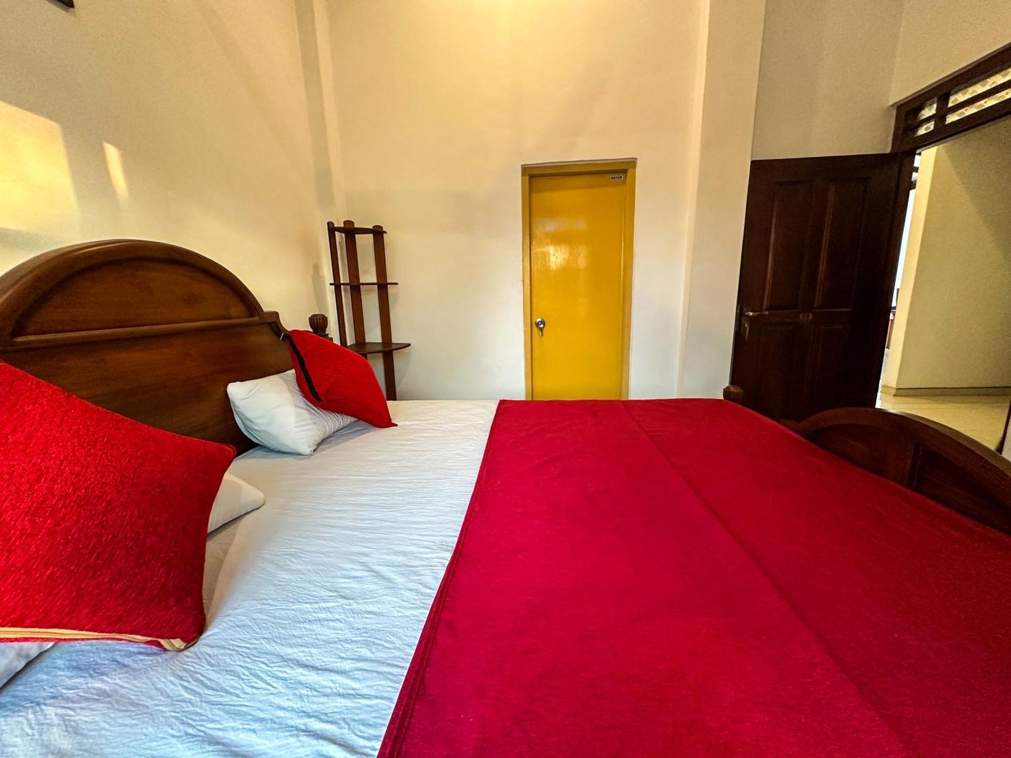 New Panda House Hotel Galle Room photo