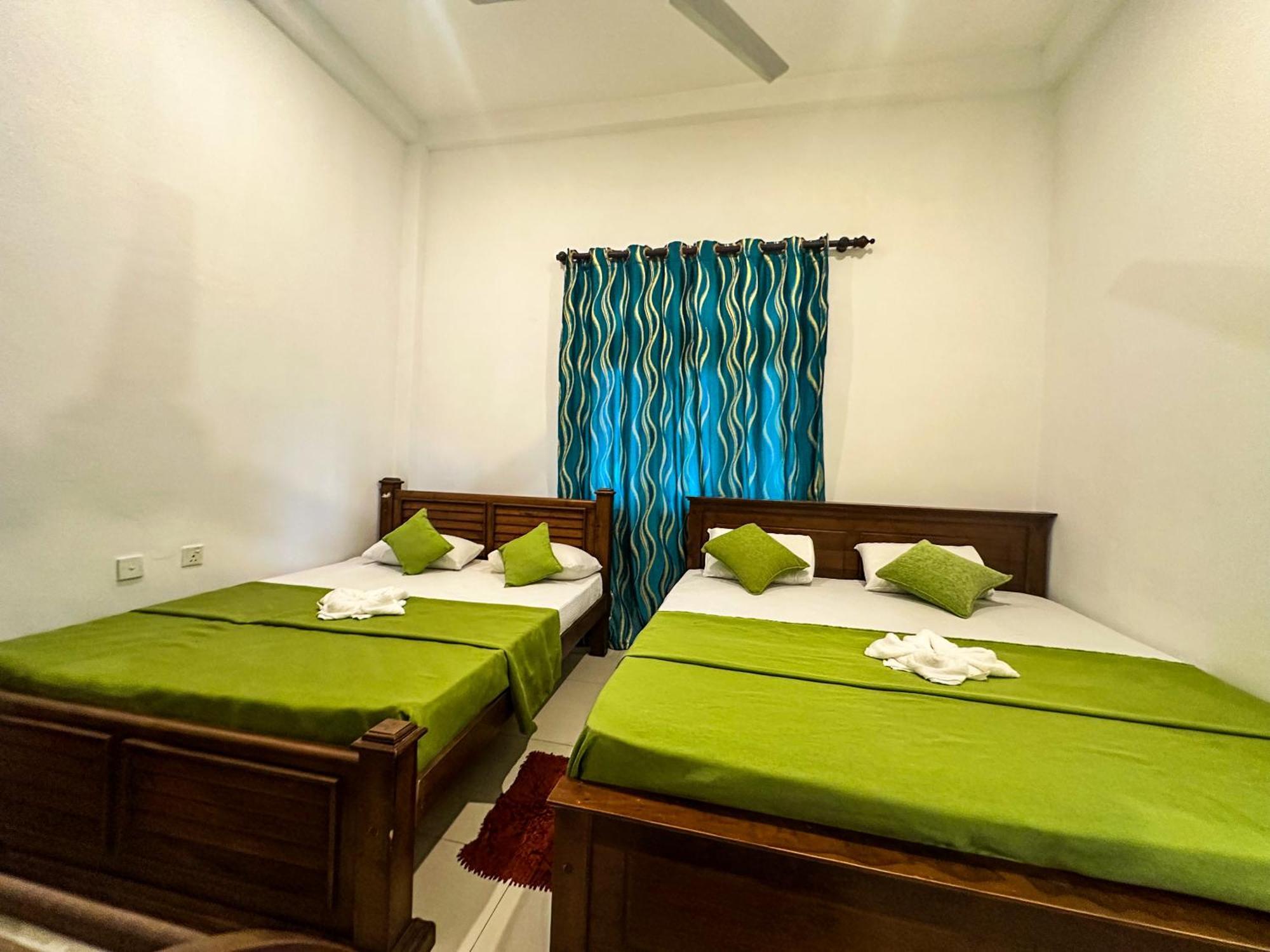 New Panda House Hotel Galle Room photo